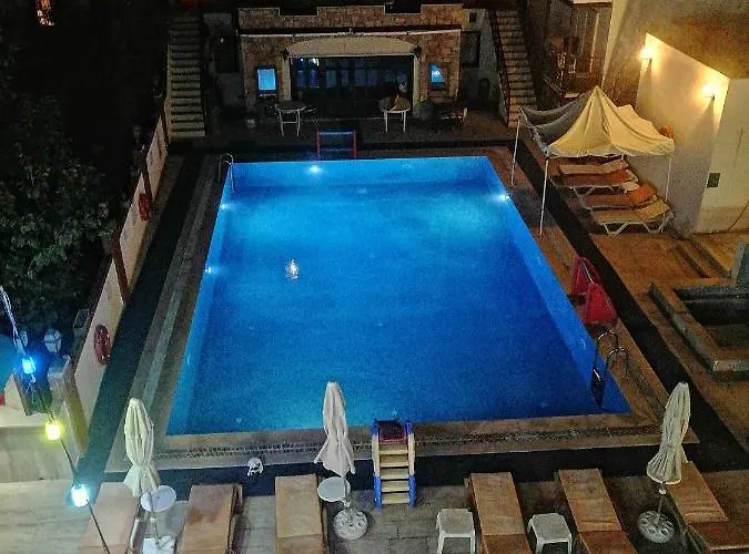 Szálloda Gloria Tibi 2*