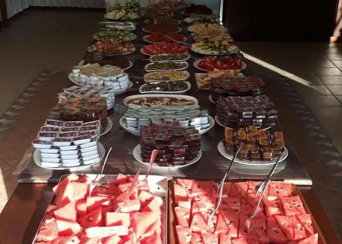 Gloria Tibi 2* グムベット